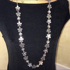 PREMIER DESIGNS NECKLACE